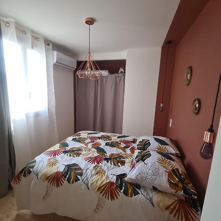 Le Nid Du Bosquet Apartamento Issoire Exterior foto