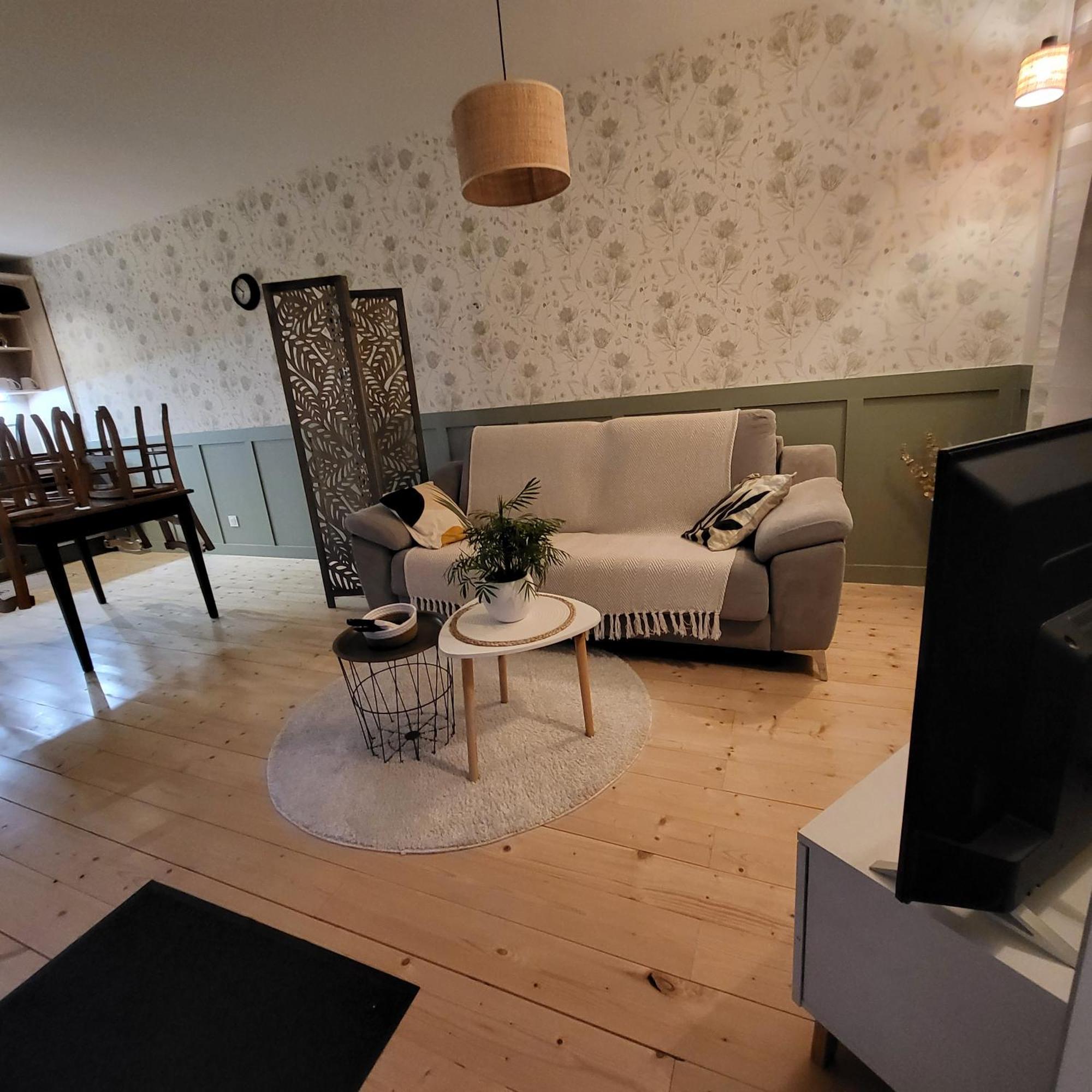 Le Nid Du Bosquet Apartamento Issoire Exterior foto